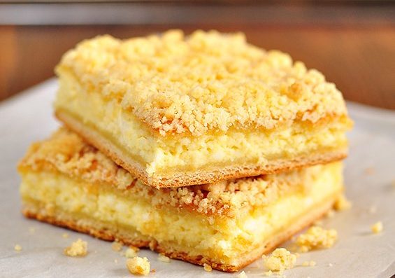 Из той поездки в деревню я ещё привезла рецепт вкусного татарского творожного пирога, которым нас угощали.