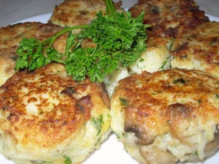 Котлеты из цветной капусты с грибами
