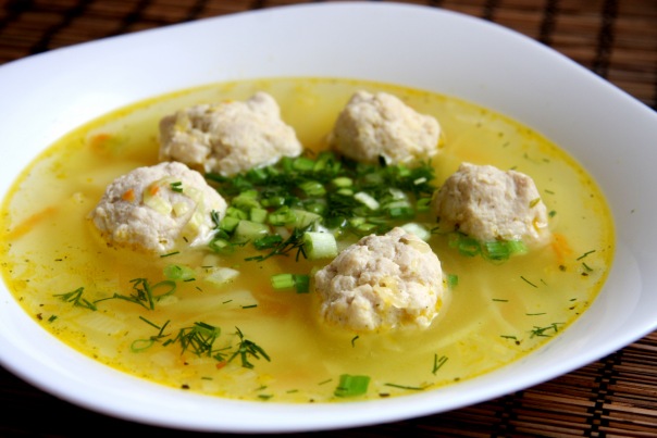6 рецептов диетических куриных супчиков