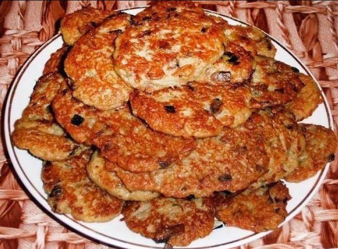 Деревенские драники с грибами