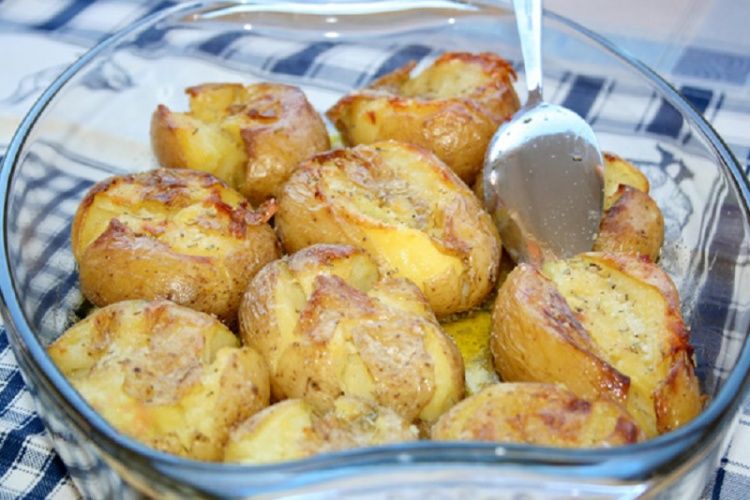 Теперь люблю запеченный картофель еще больше! До невозможного вкусное блюдо португальской кухни