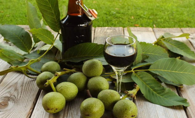 8 простых рецептов лечения грецкими орехами