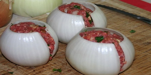 Луково-мясные мячики: блюдо, которое сразит наповал всех твоих гостей