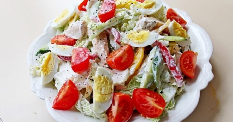 Салат с куриной грудкой «наслаждение»