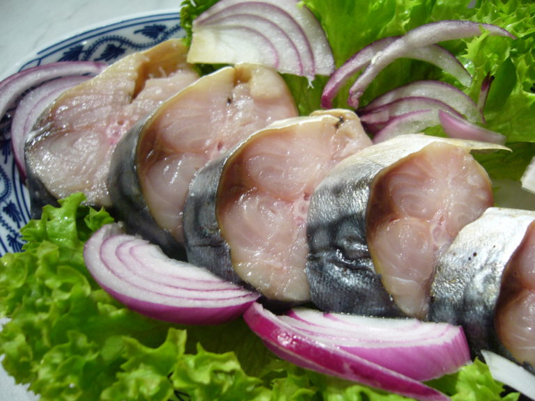 САМАЯ ВКУСНАЯ СОЛЁНАЯ СКУМБРИЯ, ОТ КОТОРОЙ ВСЕ БУДУТ В ВОСТОРГЕ
