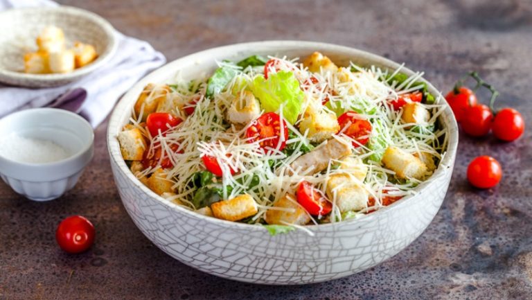 Топ-3 самых вкусных диетических салатов