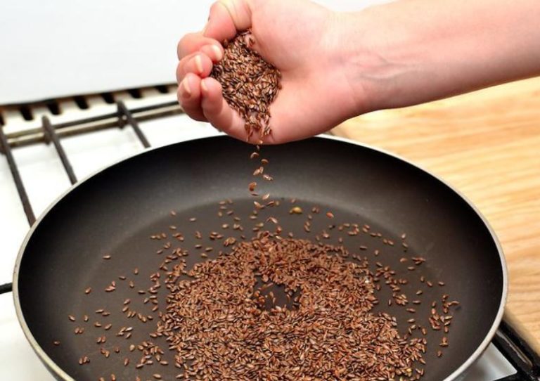 Люблю семена льна — от 100 бед выручают. Когда принимаешь, то врачей не знаешь!