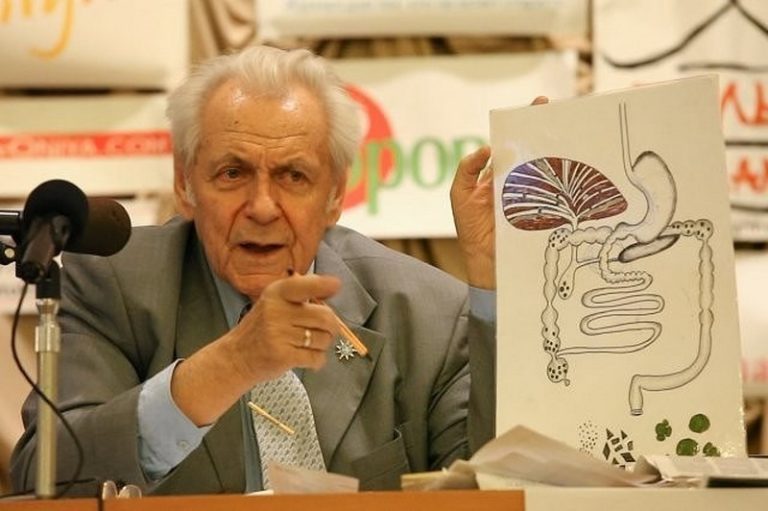 Профессор Иван Неумывакин: «Почему я перестал пить чай…» и еще 8 советов для здоровья и долголетия