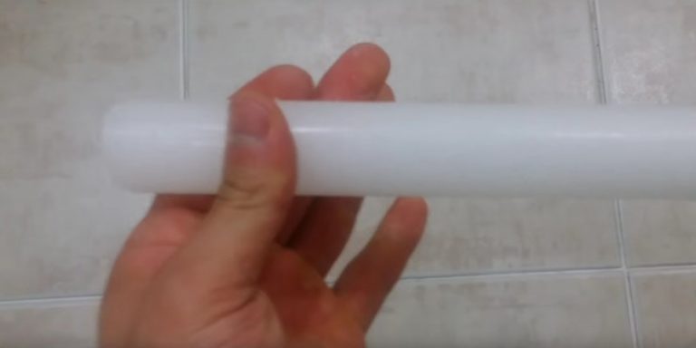 Ванная комната не была никогда такой чистой? Свеча — это все, что Вам нужно!