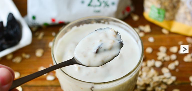 Кефир с черносливом, овсянкой и льняным маслом – рецепт для похудения