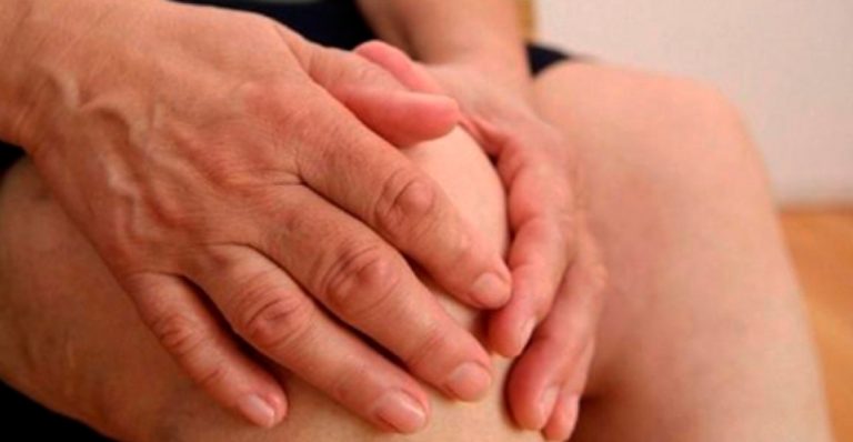 Боли в колене: 3 мощных домашних рецепта для быстрого устранения