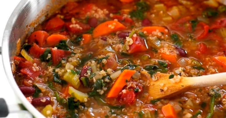 Легкий рецепт вкусного супа избавит от дефицита белка и лишнего веса