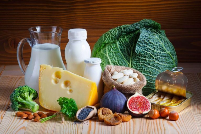 ТОП 10 источников кальция для костей (сильнее, чем молоко и молочные продукты)