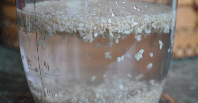 Всего один продукт поможет перестать есть сладкое и переедать
