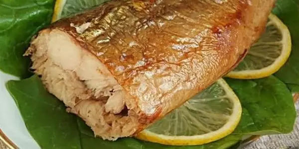 Скумбрия за 3 минуты: вкуснейшая золотистая рыбка без коптильни и химии!