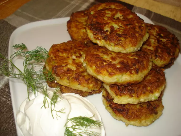 Котлеты из кабачков.