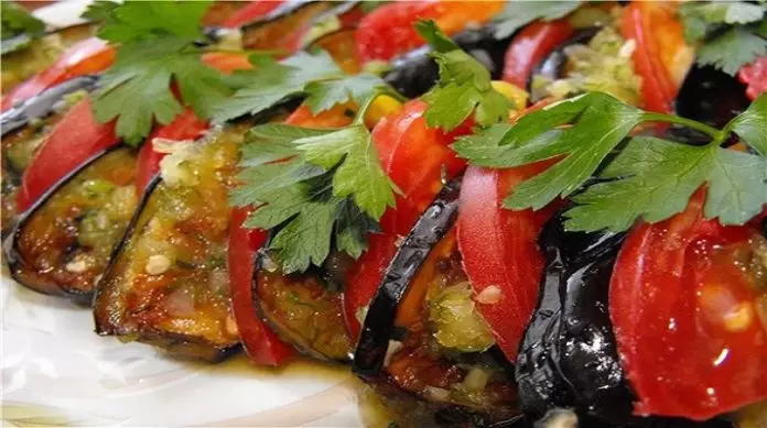 Очень вкусные баклажаны по-турецки.