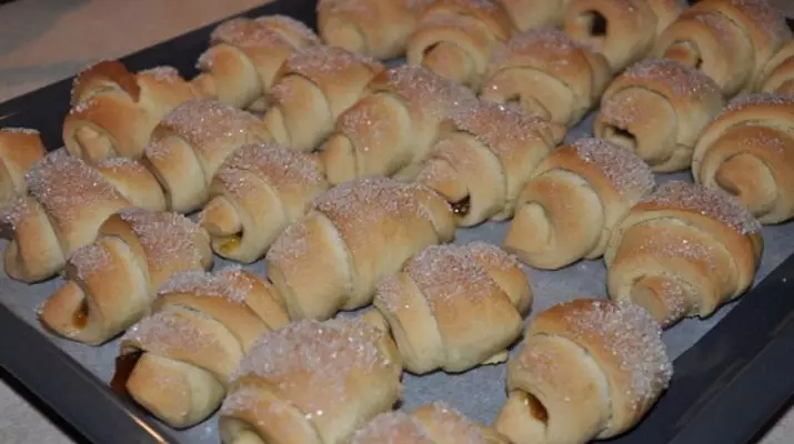 Нежнейшие вкусные рогалики с повидлом на раз-два-три!