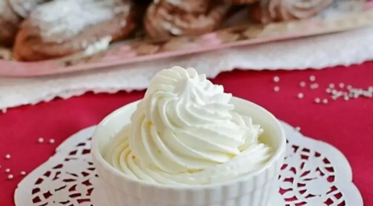 Вкуснейший сливочный крем для эклеров