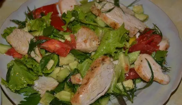 5 вкусных фитнес-салатов для плоского живота