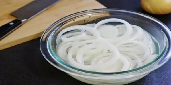 Очень вкусный маринованный лук!