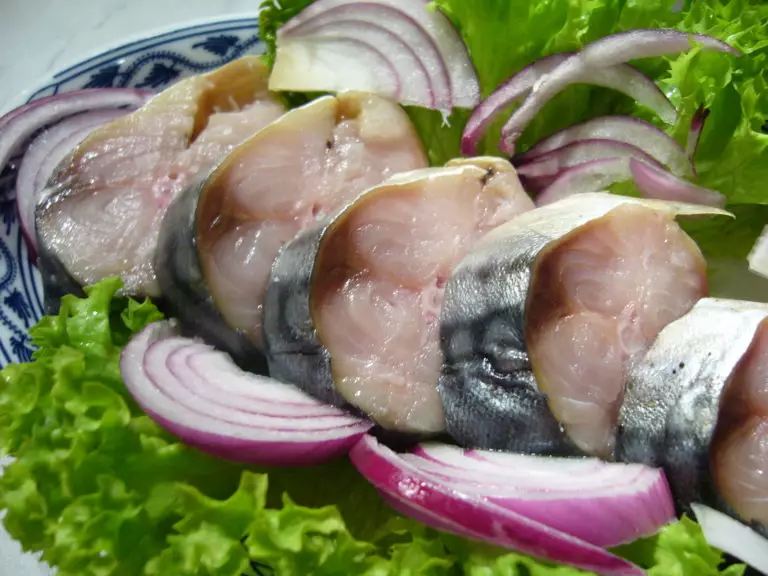 САМАЯ ВКУСНАЯ СОЛЁНАЯ СКУМБРИЯ, ОТ КОТОРОЙ ВСЕ БУДУТ В ВОСТОРГЕ