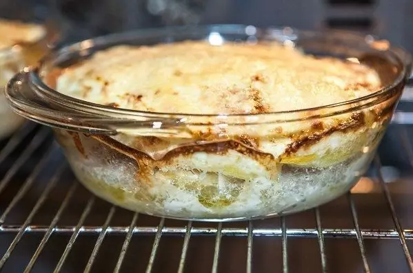Мясо по-капитански в духовке: сметается с тарелок за 5 минут! Быстро, просто и сытно