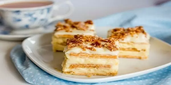 Самый вкусный торт из печенья с творожным кремом!