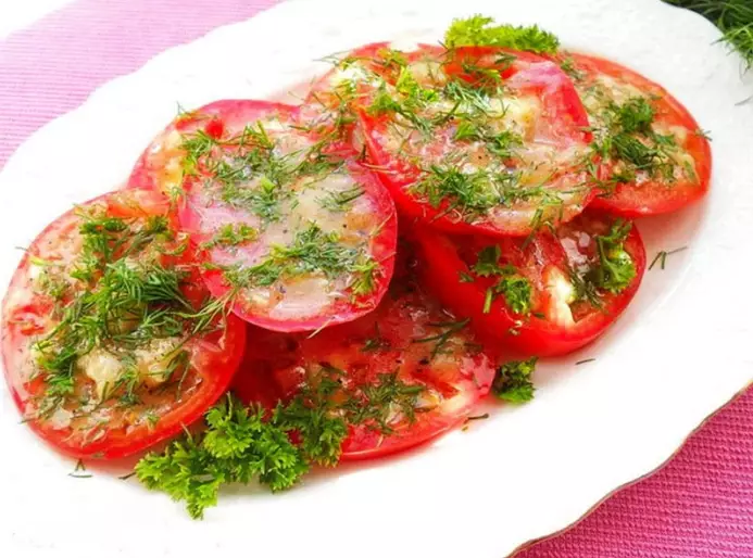 Всего полчаса, и освежающая закуска к столу готова! Супервкусные помидоры по-итальянски