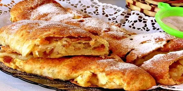 Яблочный рулет из творожного теста с самым нежным вкусом