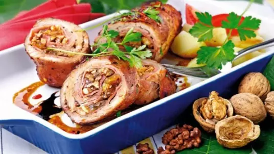 Ореховый мясной рулет