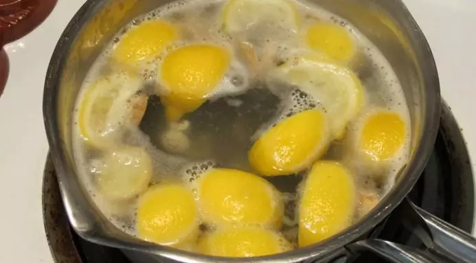 Отварите лимоны вечером и пейте, как только проснетесь…Вы будете потрясены эффектом!