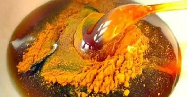 Мед с куркумой: это самый мощный антибиотик в мире, который даже доктора не смогли объяснить