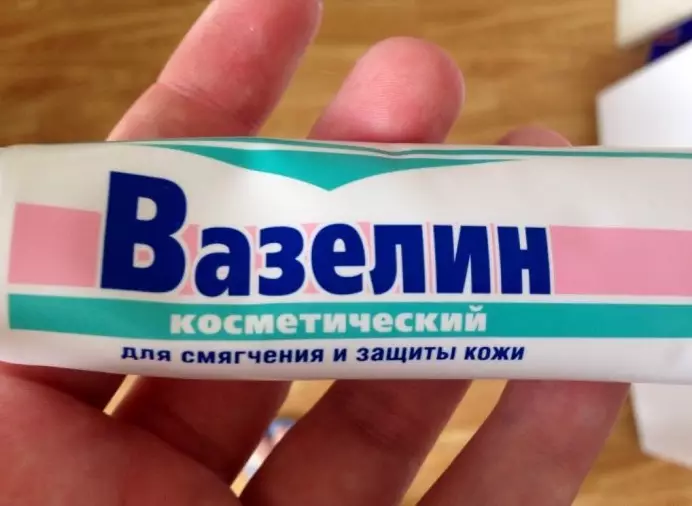Вот это да. 10 полезных применений вазелина, о которых вы можете не знать